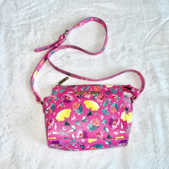 Betsey Johnson Handbags - crossbody purse